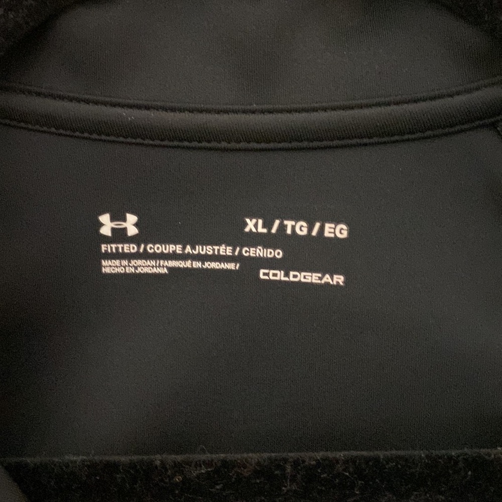 Under Armour pullover - Picture 3 of 3